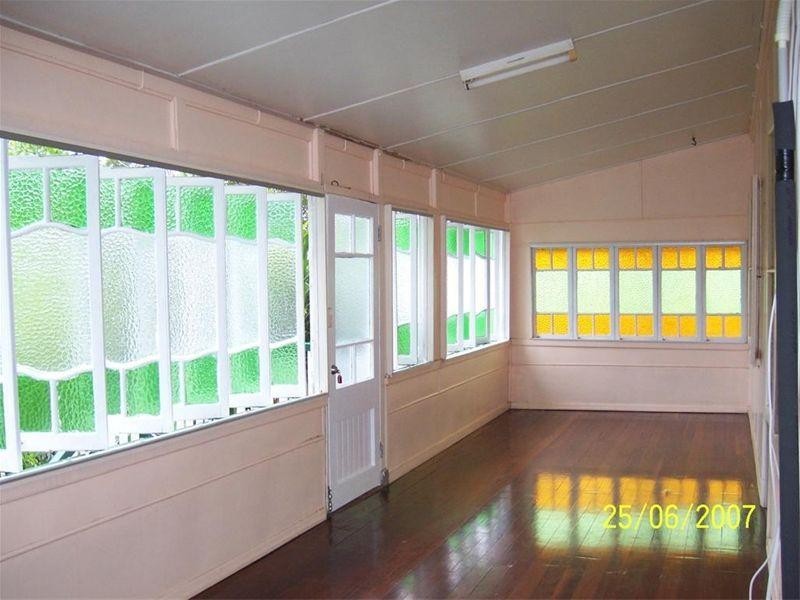 5 Fifth Avenue, South Townsville QLD 4810