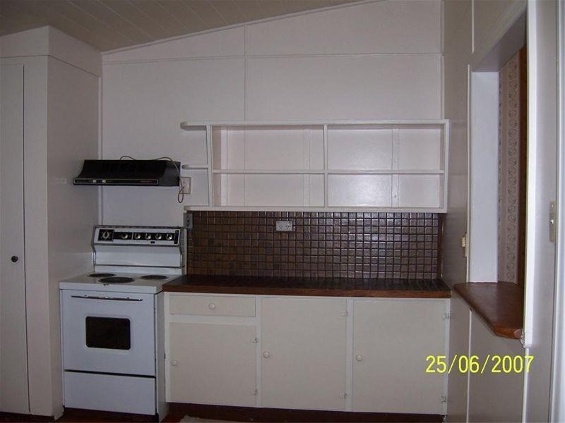 5 Fifth Avenue, South Townsville QLD 4810