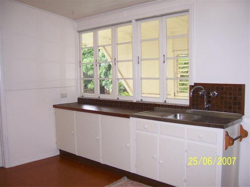 5 Fifth Avenue, South Townsville QLD 4810