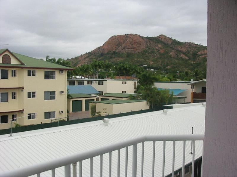 6/112 Eyre Street, North Ward QLD 4810