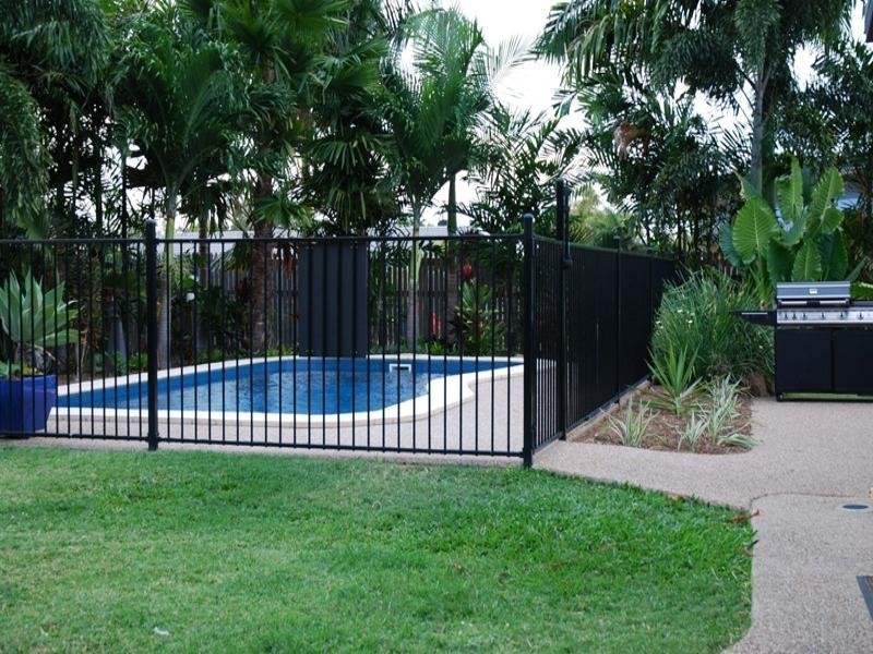 10 Buller Close, Mount Louisa QLD 4814