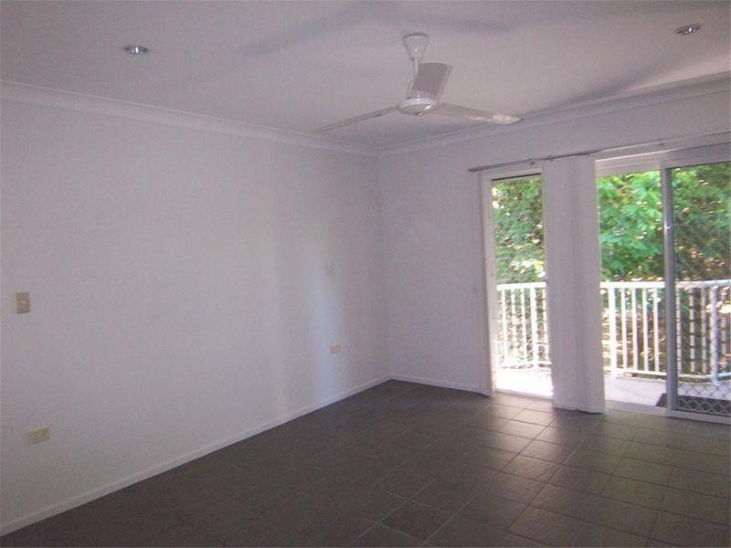 2/19 Second Avenue, Railway Estate QLD 4810