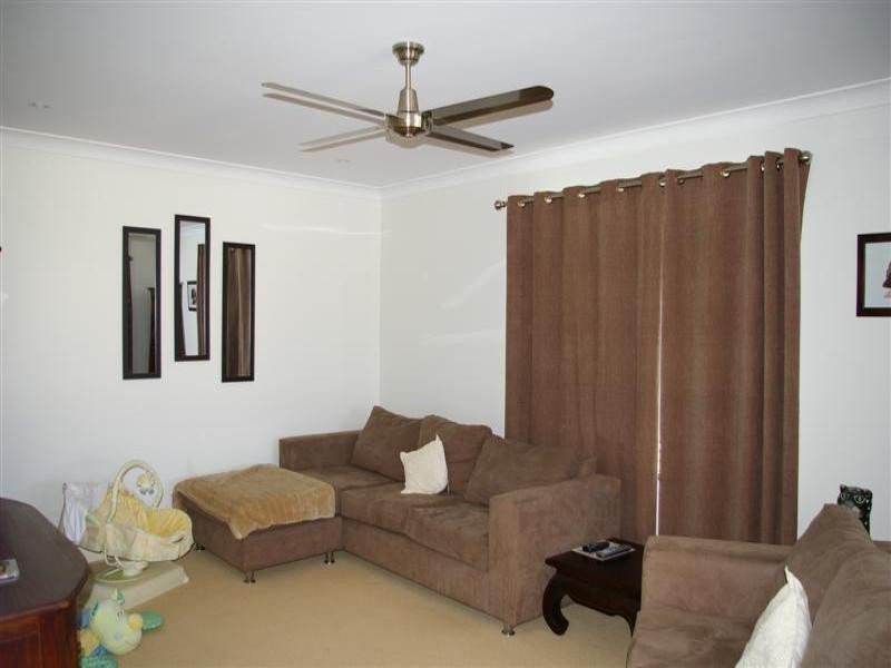 2 Hook Place, Bushland Beach QLD 4818