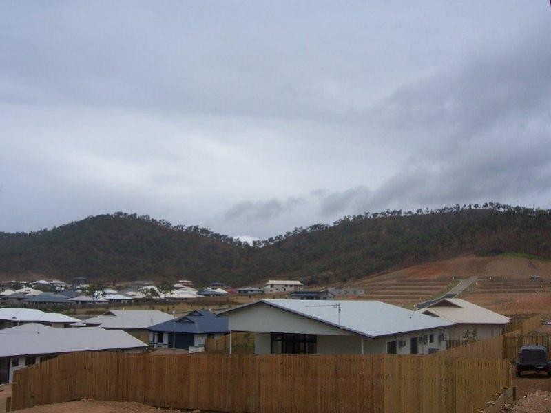 14 Lockyer Place, Mount Louisa QLD 4814