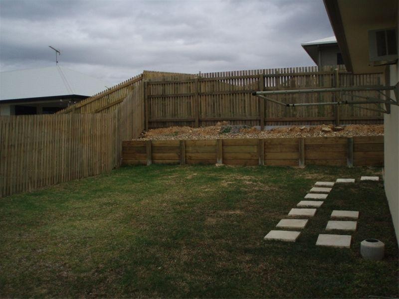 14 Lockyer Place, Mount Louisa QLD 4814