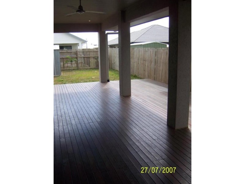 19 Sheerwater Parade, Douglas QLD 4814