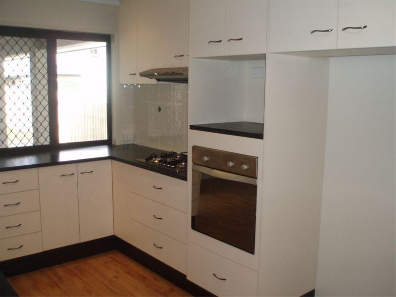 19 Sheerwater Parade, Douglas QLD 4814