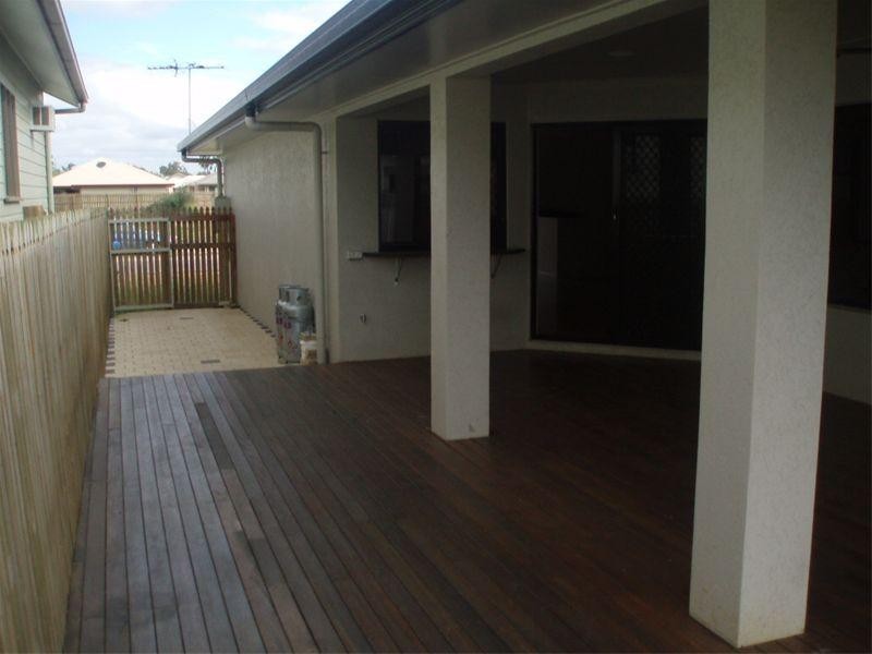 19 Sheerwater Parade, Douglas QLD 4814