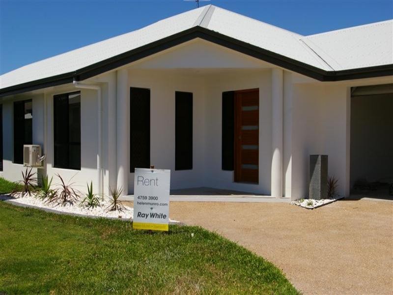 8 Sunrise Pocket FAIRFIELD WATERS, Idalia QLD 4811