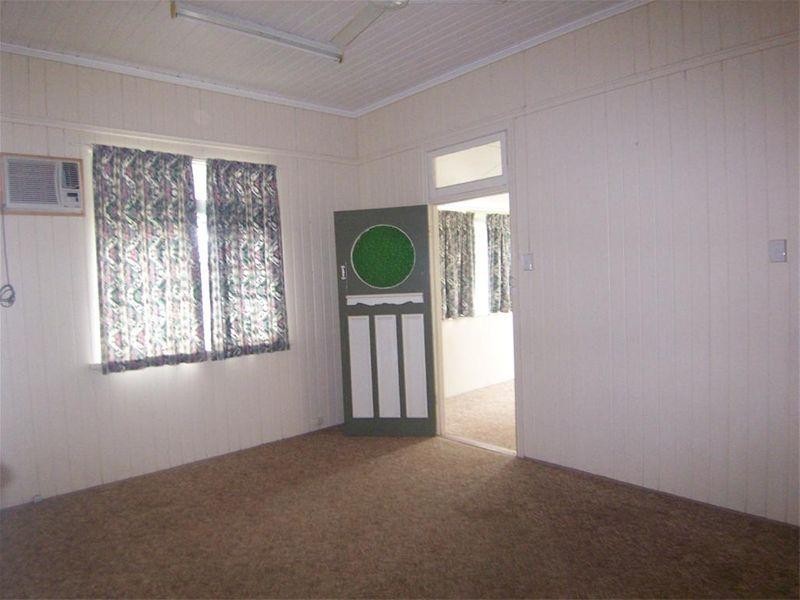 15 Crowle Street, Hyde Park QLD 4812