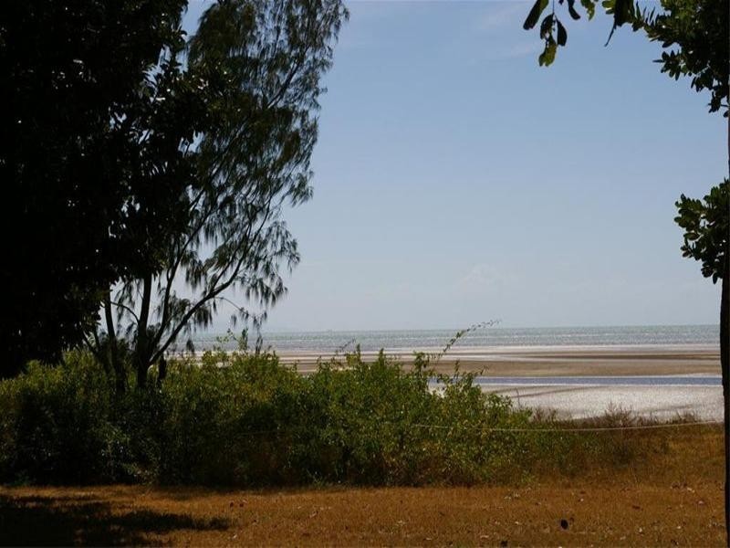 1/1 Livistonia Close, Bushland Beach QLD 4818