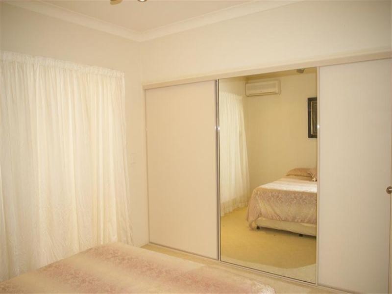 1/1 Livistonia Close, Bushland Beach QLD 4818