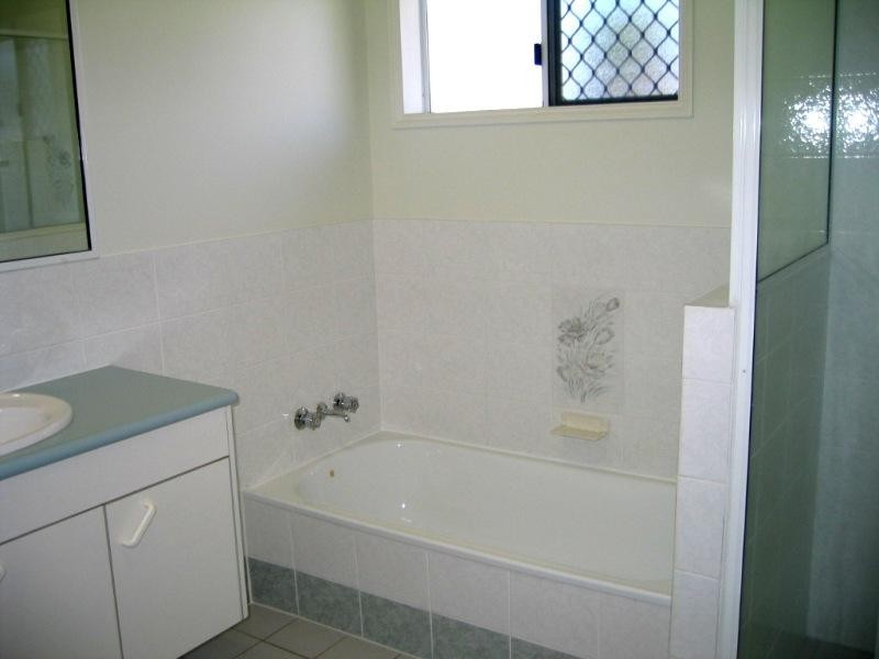 135 Kern Brothers Drive, Kirwan QLD 4817