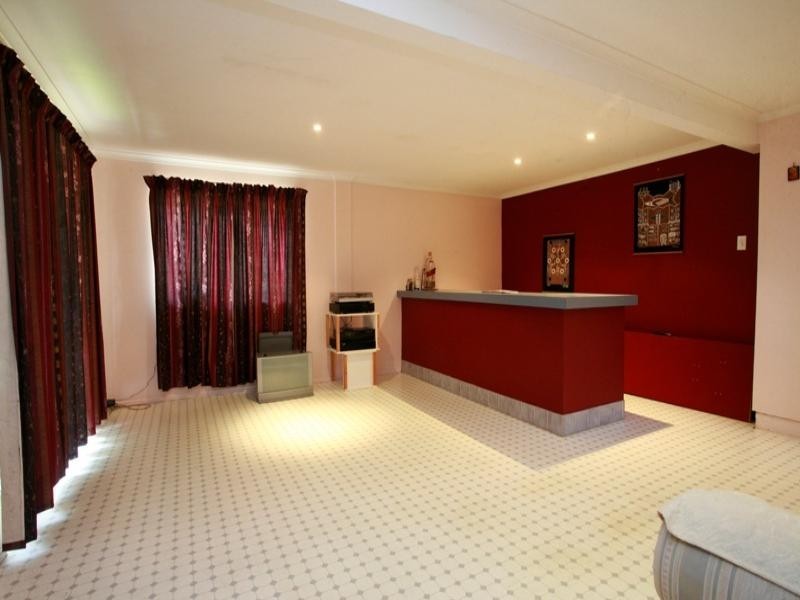 1 Carina Court, Mount Louisa QLD 4814