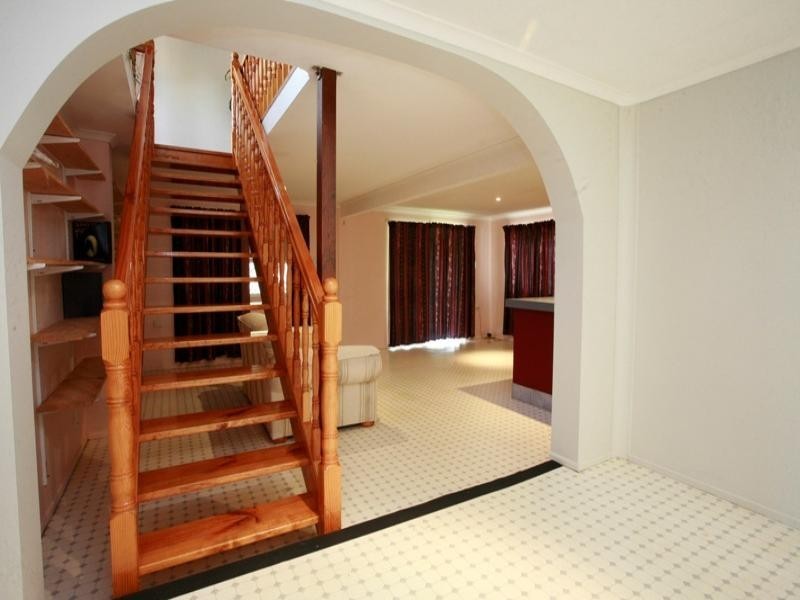 1 Carina Court, Mount Louisa QLD 4814