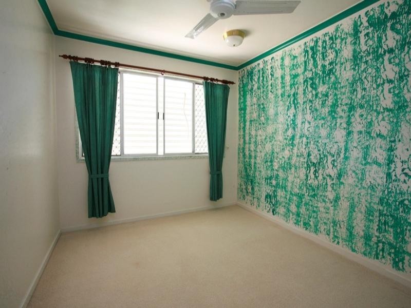 1 Carina Court, Mount Louisa QLD 4814