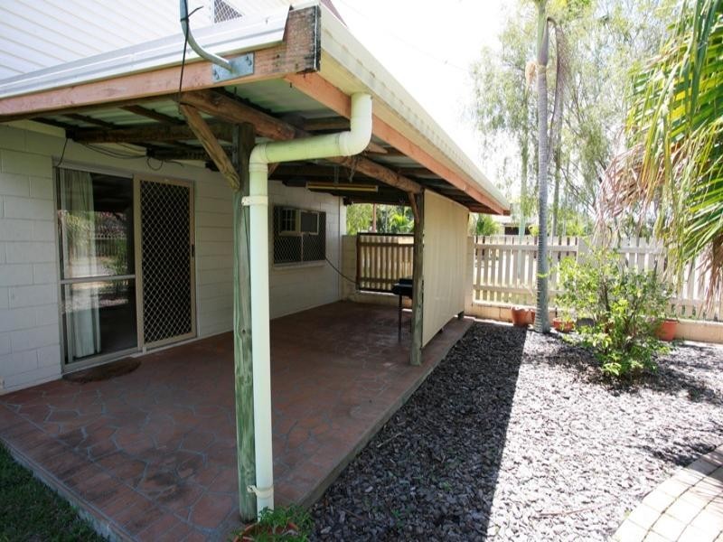 1 Carina Court, Mount Louisa QLD 4814