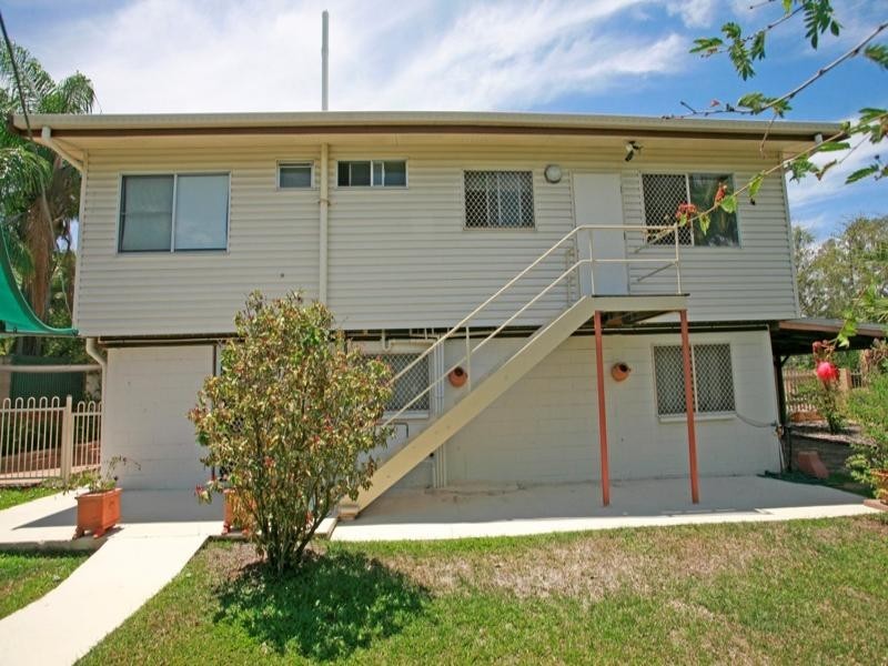 1 Carina Court, Mount Louisa QLD 4814