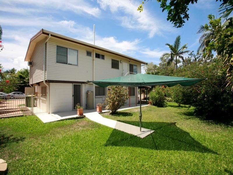 1 Carina Court, Mount Louisa QLD 4814