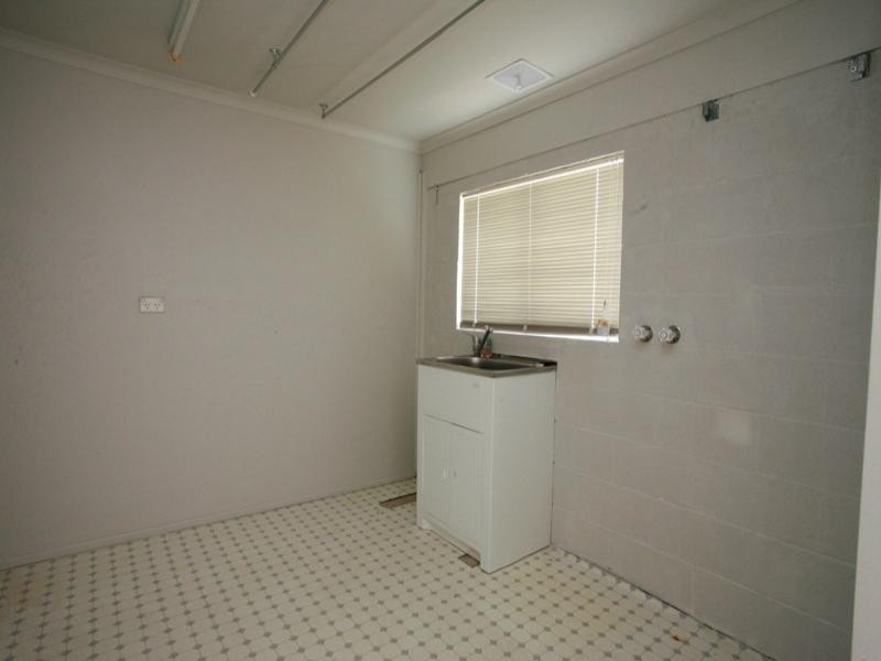 1 Carina Court, Mount Louisa QLD 4814