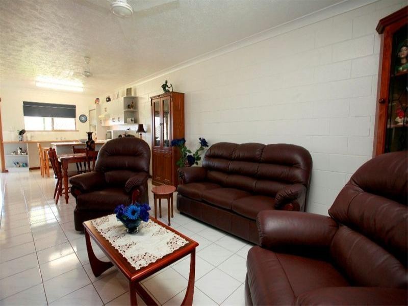 1/32 Doncaster Way, Mount Louisa QLD 4814