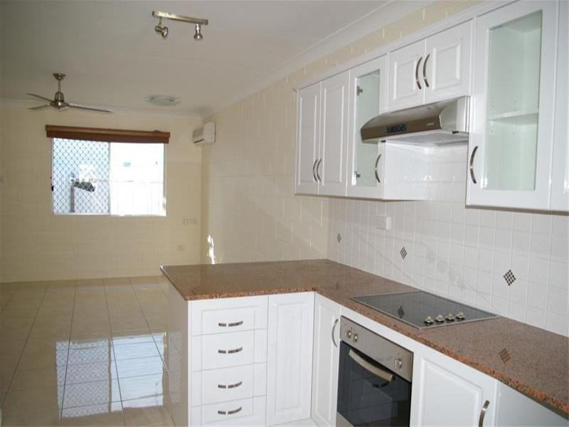 2/29 Princes Road, Hermit Park QLD 4812