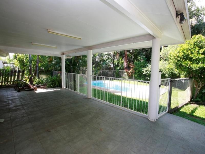 41 Howitson Drive, Balgal Beach QLD 4816