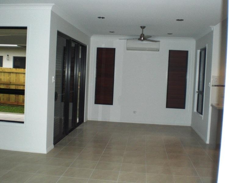 18 Waterstone Terrace, Fairfield Waters, Idalia QLD 4811