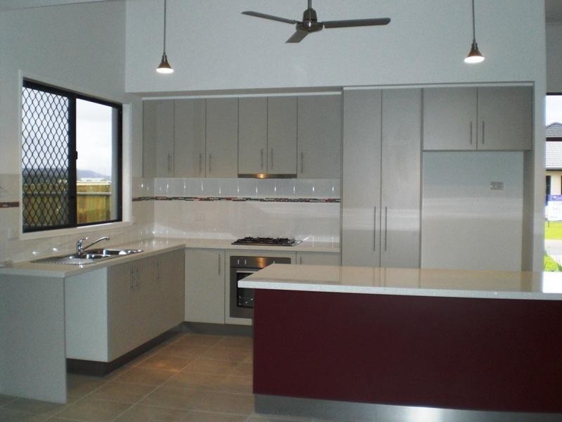 18 Waterstone Terrace, Fairfield Waters, Idalia QLD 4811