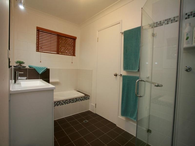 12 Redwood Avenue, Kirwan QLD 4817