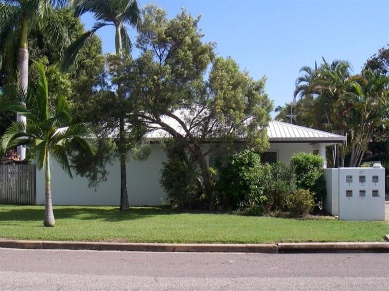 2/47 Ahearne Street, Hermit Park QLD 4812