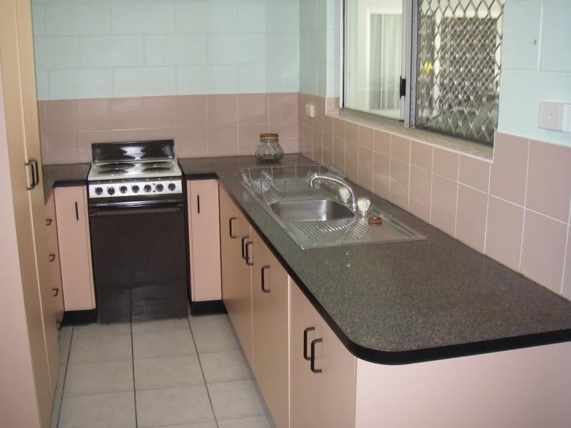 2/47 Ahearne Street, Hermit Park QLD 4812