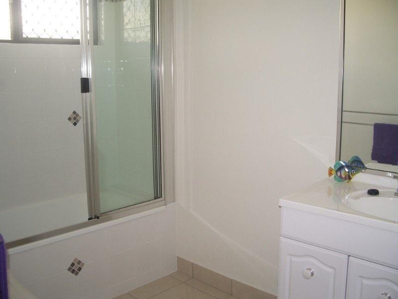 1 Calliandra Court, Mount Louisa QLD 4814