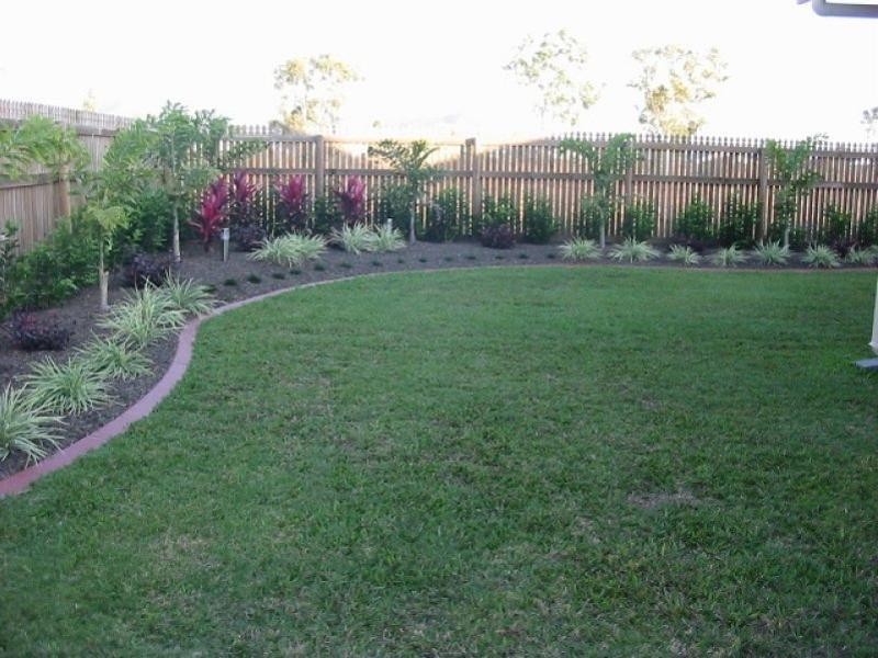 1 Calliandra Court, Mount Louisa QLD 4814