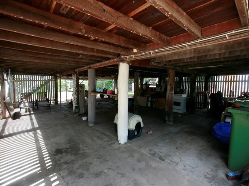 14 Hughes Street, Hermit Park QLD 4812