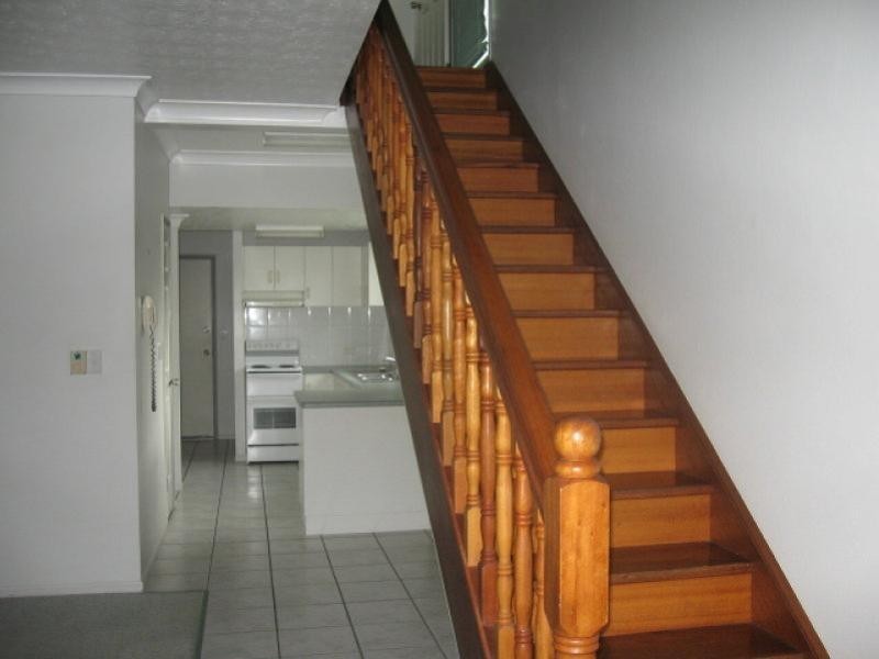 2/5 Mulligan Street, Mundingburra QLD 4812