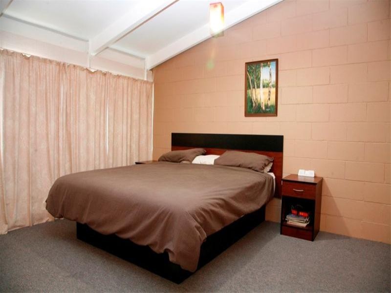 2/39 Cook Street, North Ward QLD 4810