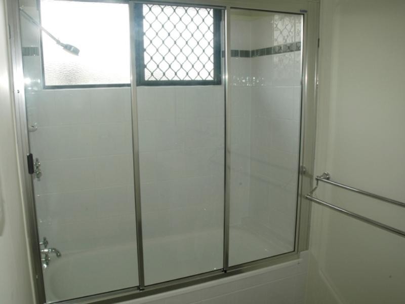 6 Limerick Way, Mount Low QLD 4818