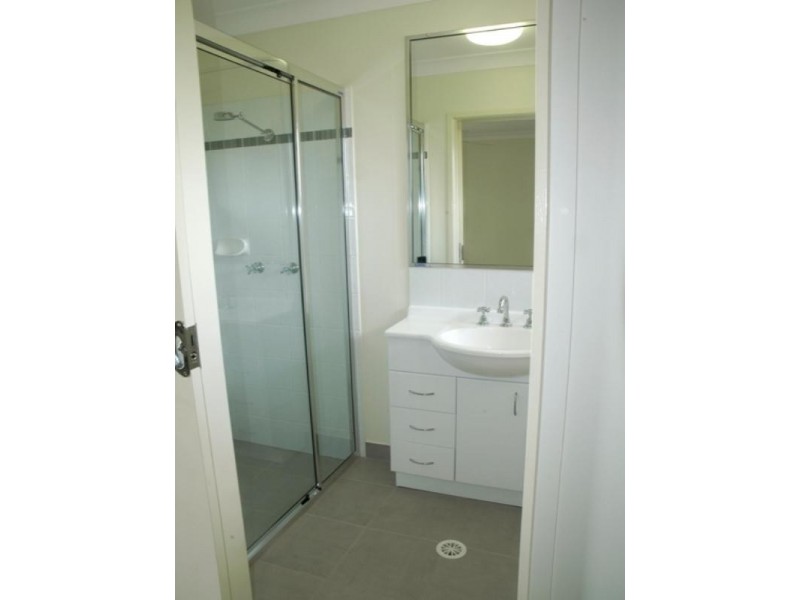 6 Limerick Way, Mount Low QLD 4818