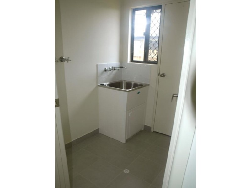 6 Limerick Way, Mount Low QLD 4818