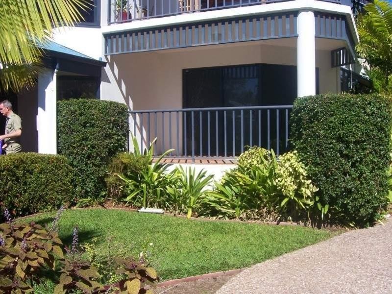 2/106 Eyre Street, North Ward QLD 4810