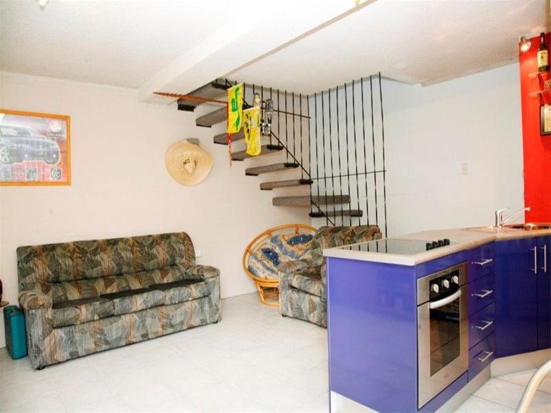 2/39 Cook Street, North Ward QLD 4810