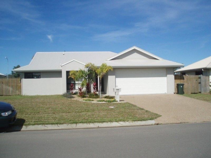 10 Seabrook Circuit, Bushland Beach QLD 4818