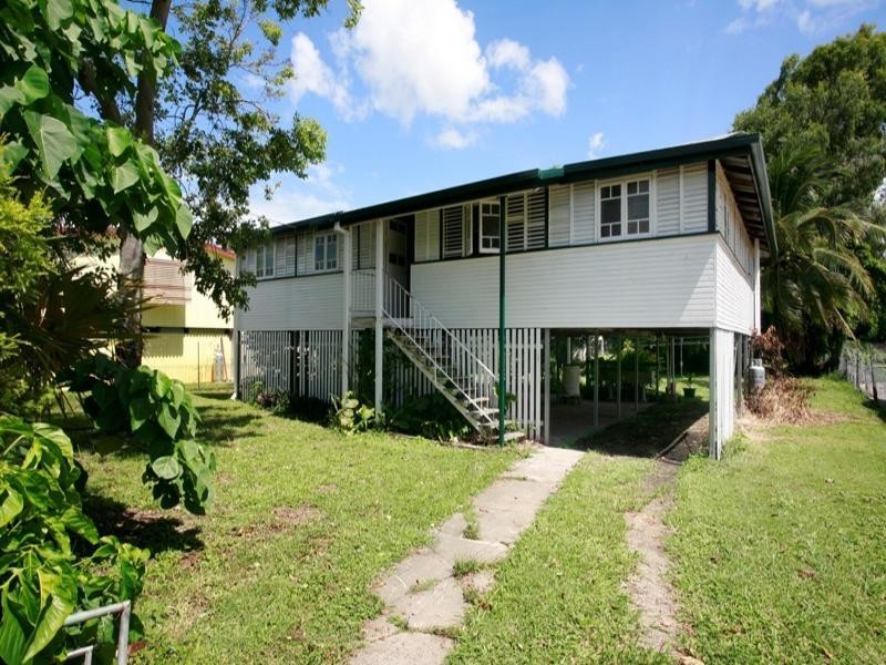 15 Keenan Street, Oonoonba QLD 4811