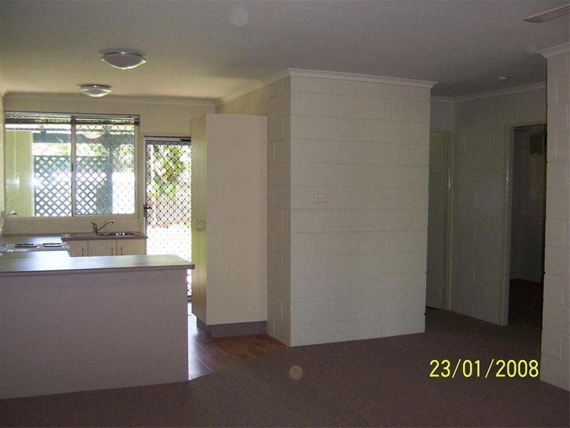 2/43 Peel Street, Garbutt QLD 4814