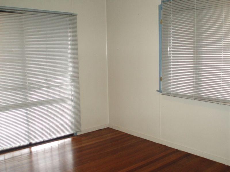 27 Ellimatta Avenue, Cranbrook QLD 4814