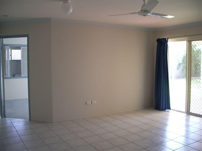 33 Lomond Street, Kirwan QLD 4817