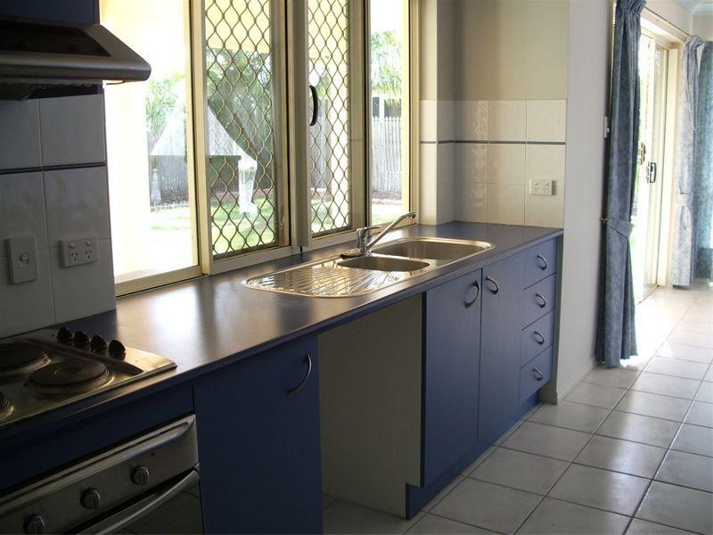 33 Lomond Street, Kirwan QLD 4817