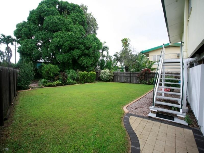 68 Ackers Street, Hermit Park QLD 4812