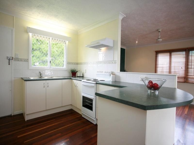 68 Ackers Street, Hermit Park QLD 4812